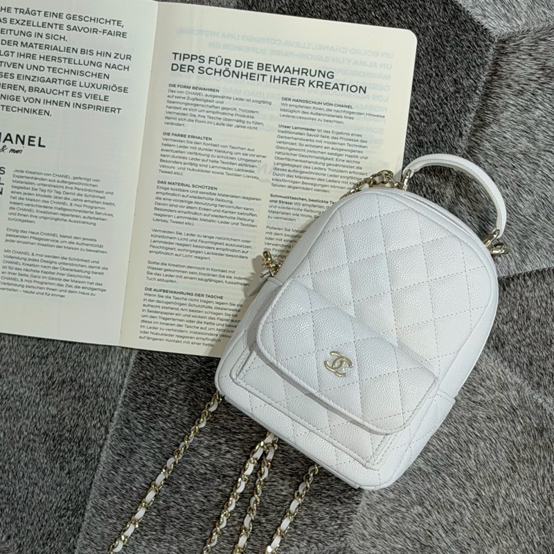 CHANEL白色淡金迷你雙肩包書包/晶片-0