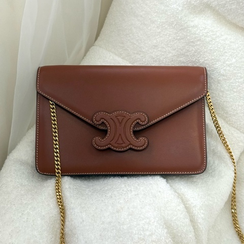 Celine 凱旋門浮雕 Logo信封包Woc