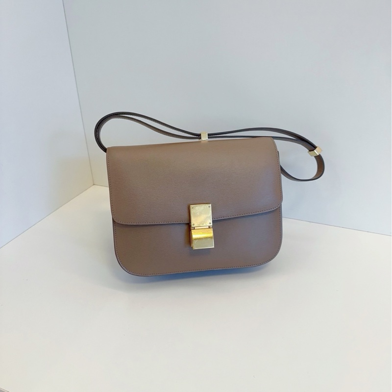 Celine classic Box经典豆腐邮差包 牙签纹牛皮金扣奶茶色中号24*19*6-0