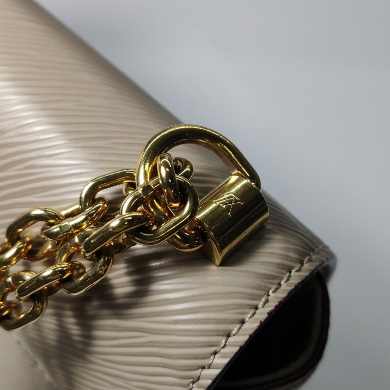 Louis Vuitton (LV) Twist中型牛皮水波紋LV旋轉鎖扣斜背包斜背包單肩包-9