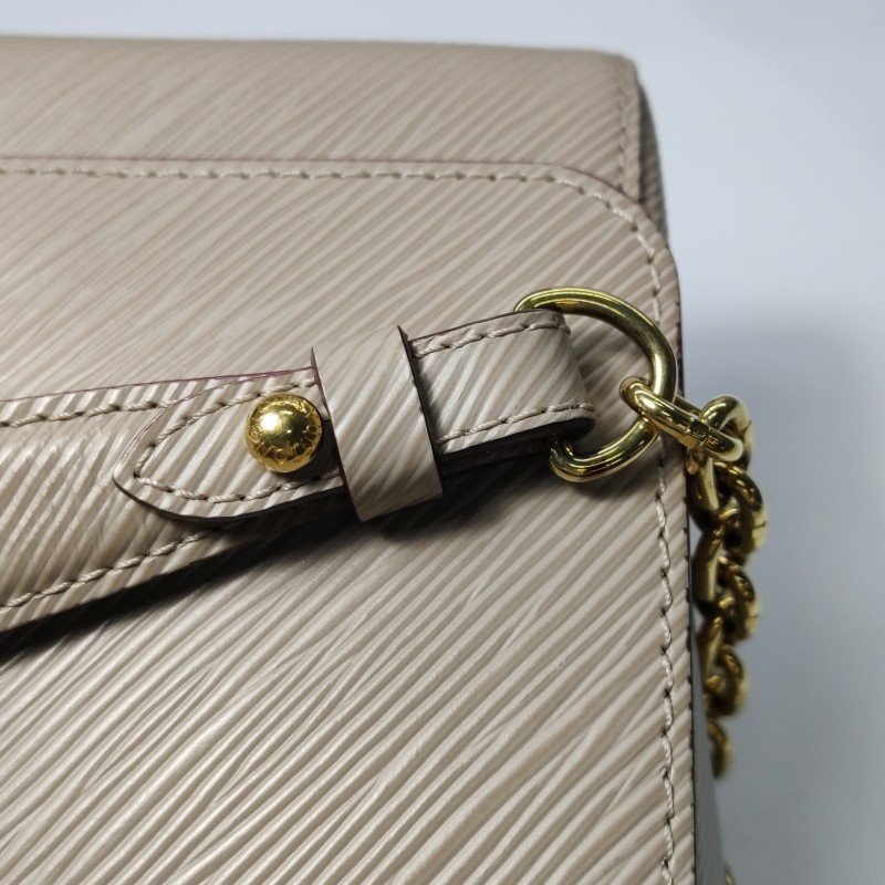 Louis Vuitton (LV) Twist中型牛皮水波紋LV旋轉鎖扣斜背包斜背包單肩包-11