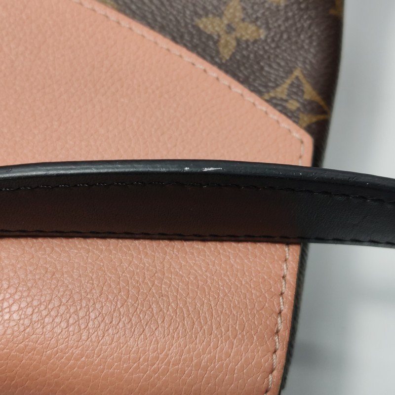 Louis Vuitton (LV) Saint Placide牛皮老花拼皮LV標誌鎖扣單肩包晶片款-9