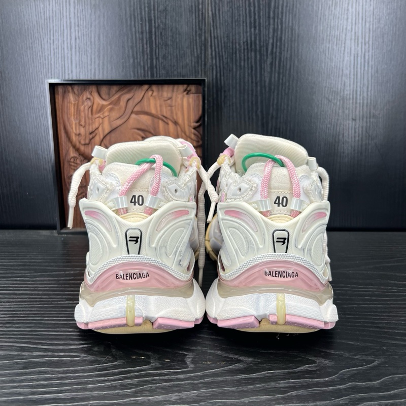 Balenciaga巴黎世家 runner 粉白 40碼-3
