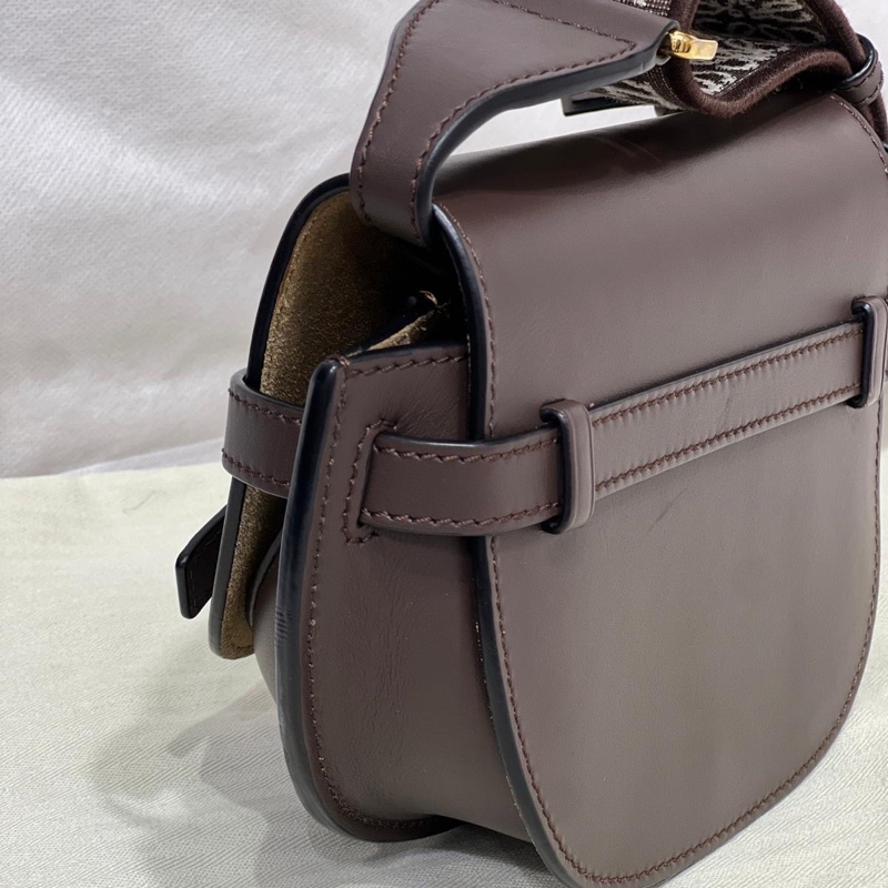 🌷帶票帶吊牌！Loewe 羅意威 Mini Gate Dual 迷你寬肩帶 巧克力棕色-10