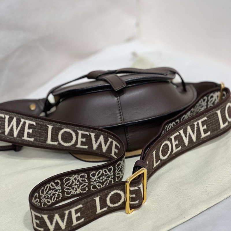 🌷帶票帶吊牌！Loewe 羅意威 Mini Gate Dual 迷你寬肩帶 巧克力棕色-23