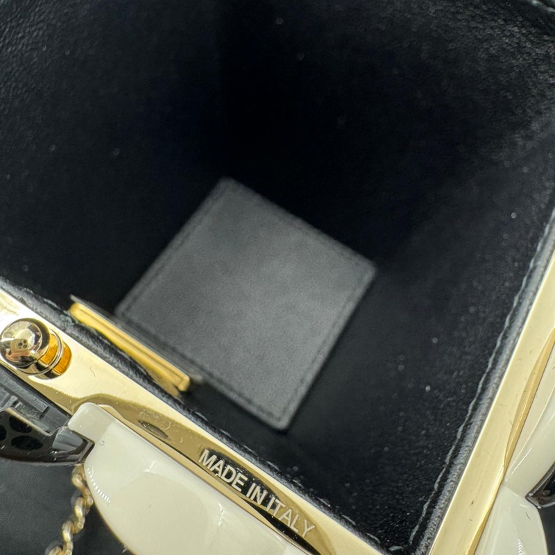 Chanel 2024 Imitation Pearl and Gold-tone Popcorn Minaudière Bag-11