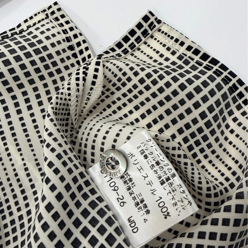 BURBERRY 倫敦 細緻幾何棋盤格紋黑白長袖雪紡上衣-9