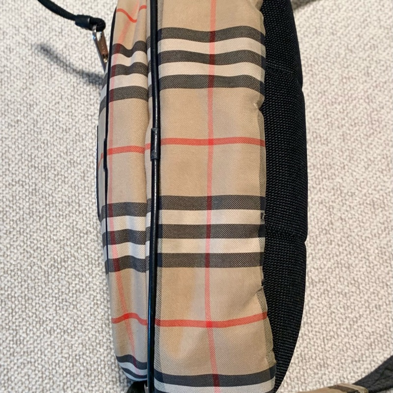 Burberry 博柏利 巴寶莉 經典格紋 斜挎雙層腰包 胸包 男包。-2