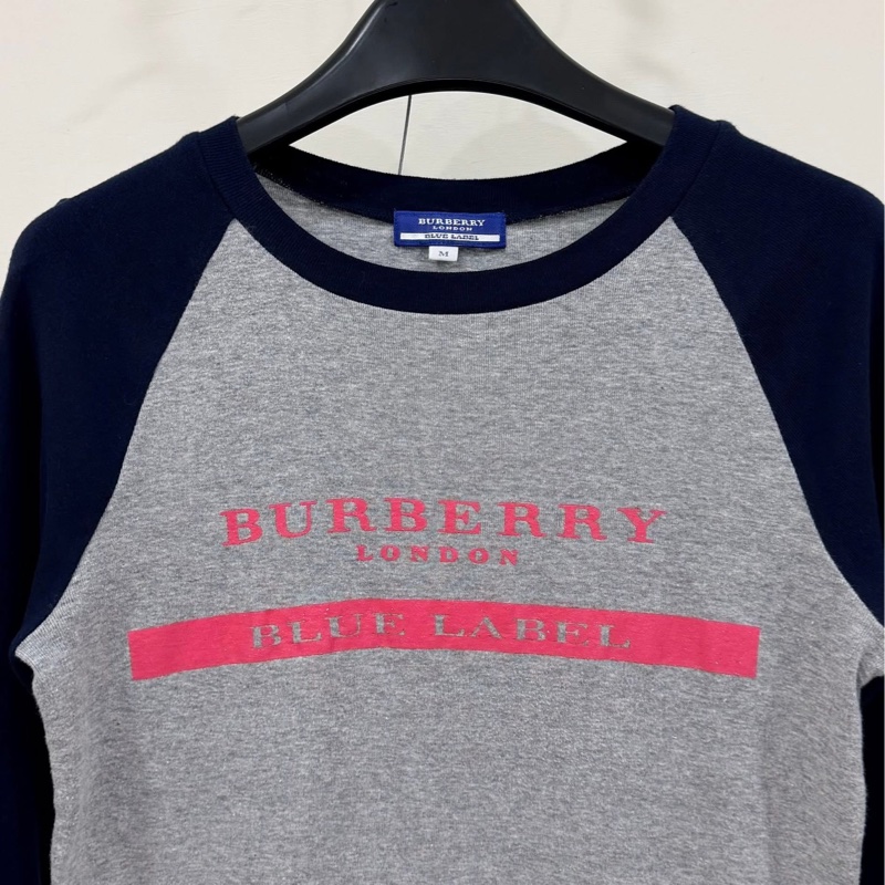 BURBERRY 藍標 深藍X灰字母撞色上衣-6