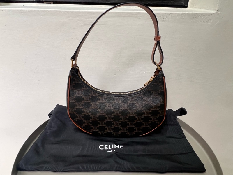 CELINE AVA TRIOMPHE 半月肩背包-1