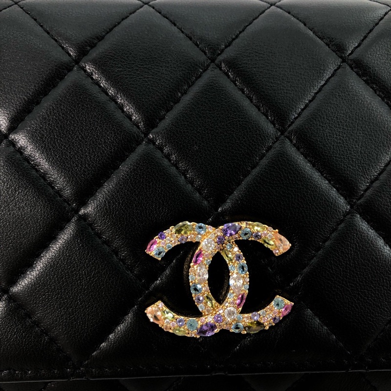 Chanel香奈兒 限量款 彩鑽 大雙C logo 發財包 woc 鏈條斜挎包。鐳射標31開-17