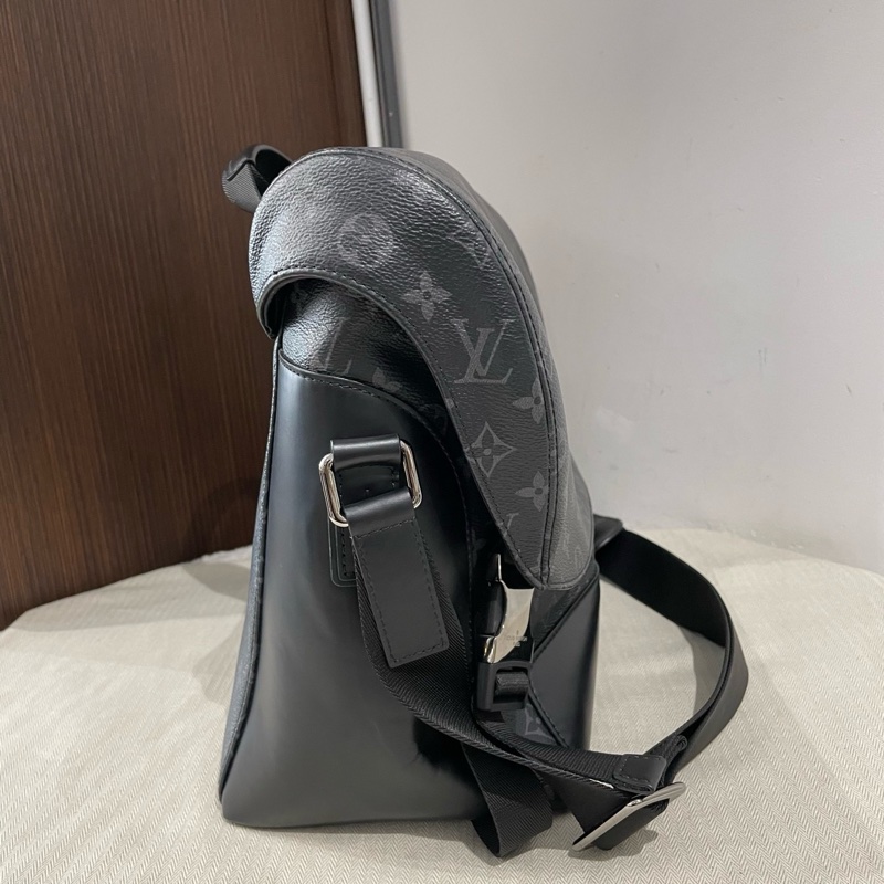 LV路易威登 Voyage 牛皮 单肩包斜挎包 中号 男款 黑色,-2