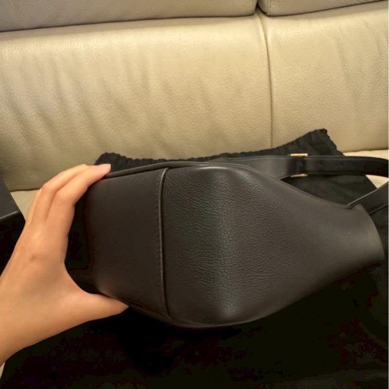 YSL hobo Small 小號 Le 5 à 7 小型柔軟粒面小牛皮肩背包 SAINT LAURENT-4