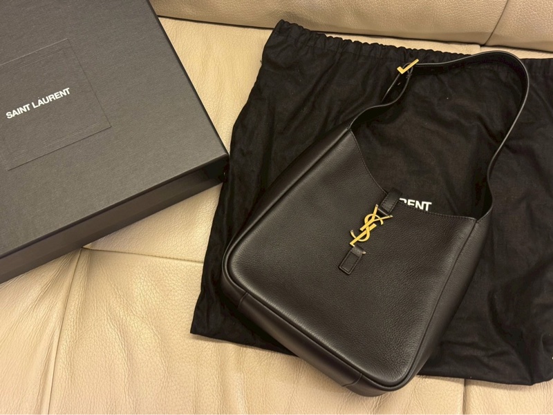 YSL hobo Small 小號 Le 5 à 7 小型柔軟粒面小牛皮肩背包 SAINT LAURENT-9