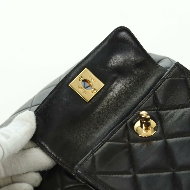 【日本直送】香奈兒 (CHANEL) 絎縫鏈條雙肩包,羊皮材質,金色/黑色,CC 標誌,貨號 BA12682SAV-21