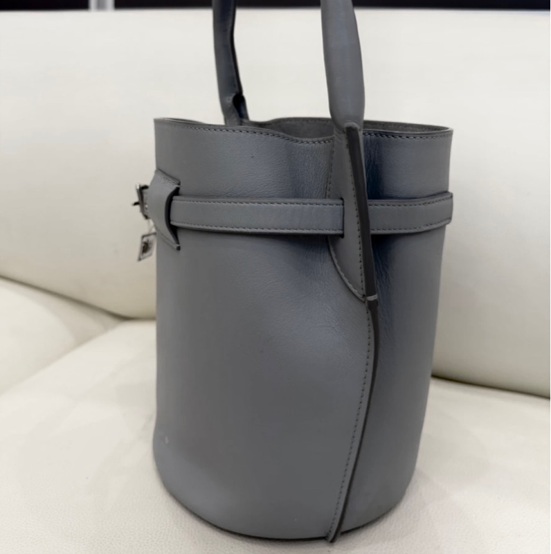 全新🈶購證❤️ celine #水桶包 #錫器灰色 #nano bigbag #bucket-7