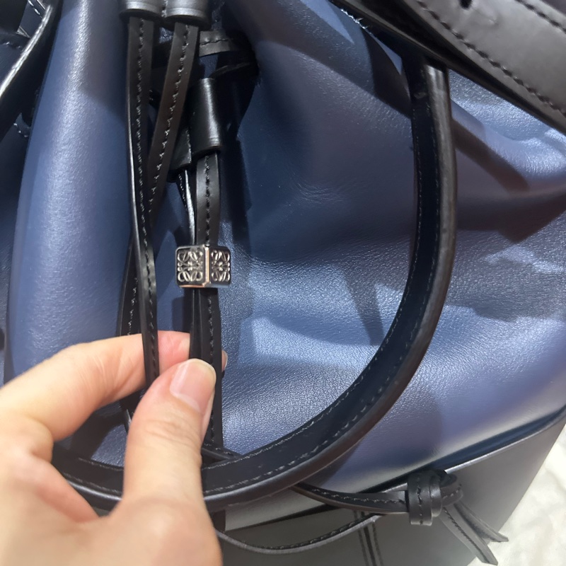 Loewe 中號氣球包深藍配黑-1