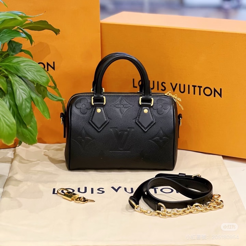 大全配🈶購證❤️晶片款❤️#lv #黑色 #speedy20 #全皮 #枕頭包-0