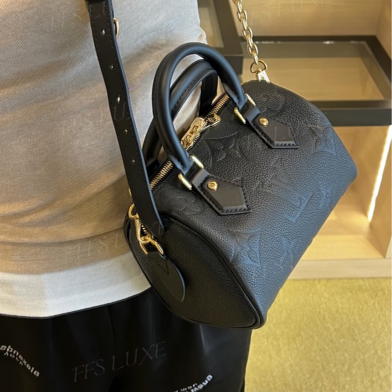 大全配🈶購證❤️晶片款❤️#lv #黑色 #speedy20 #全皮 #枕頭包-3