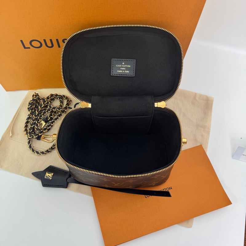 全新全配❤️晶片🉑斜背❤️ lv #老花 #新款 #化妝盒 #vanity-12