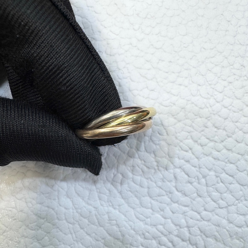 卡地亞Cartier 18K三色金Trinity小型款三環戒指CRB4235155 經典永恆現貨 💍-12