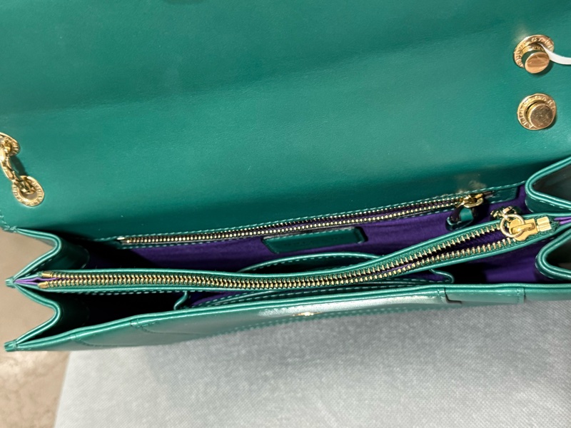 Bvlgari Serpenti Forever 蛇頭包中型牛皮純色蛇頭單肩包-12