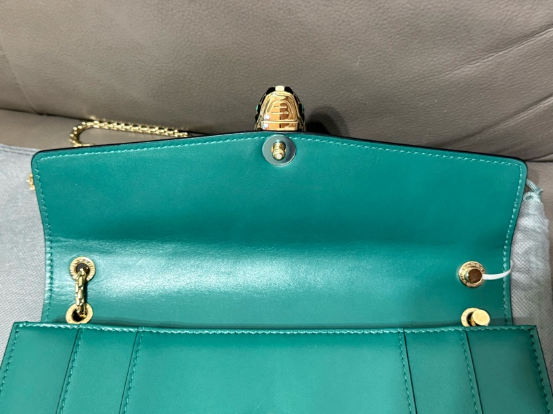 Bvlgari Serpenti Forever 蛇頭包中型牛皮純色蛇頭單肩包-15