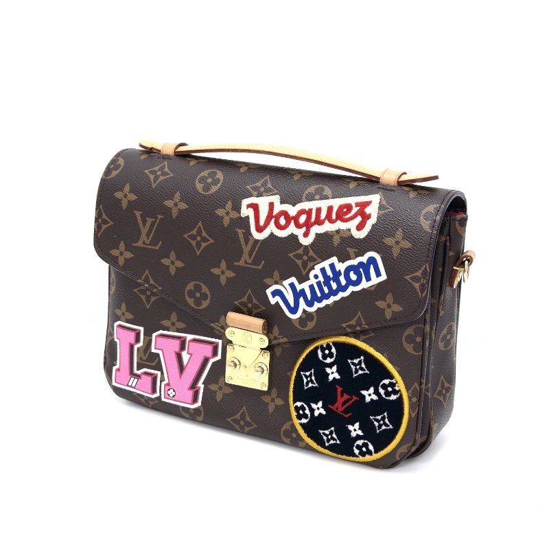 LV 限量款刺繡情人節塗鴉經典老花 金扣手提斜背郵差包 芯片款 25*19*7 98新配件塵袋-4