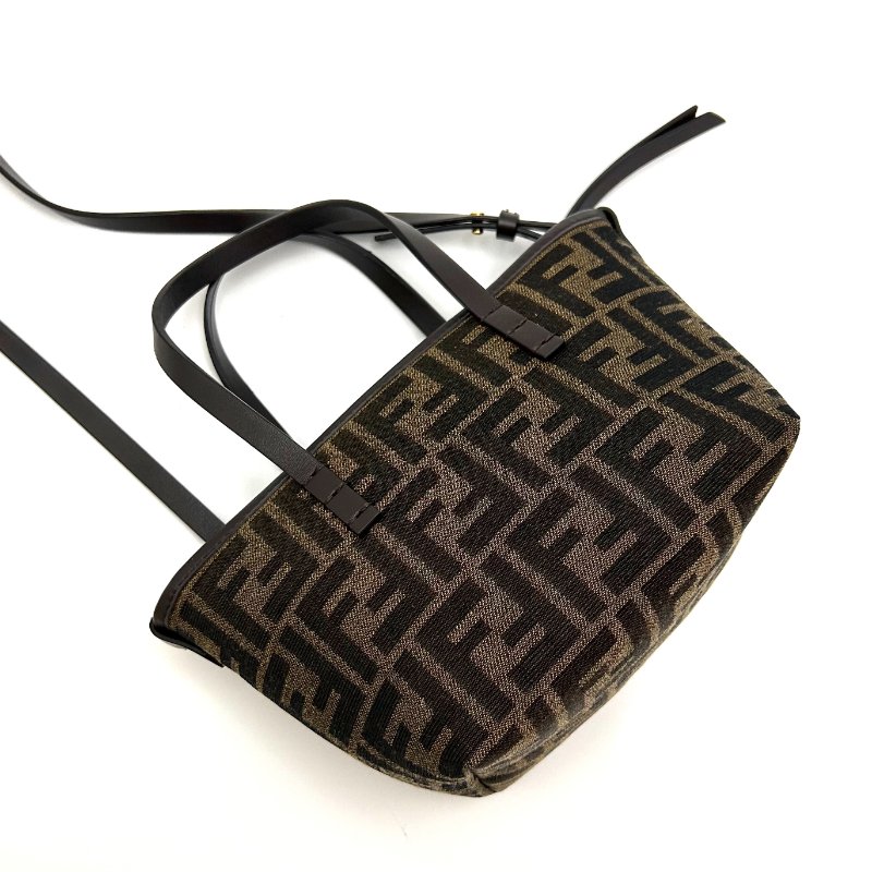 FENDI 經典老花FF手提肩背斜背包15*13*11 98新配件塵袋-2