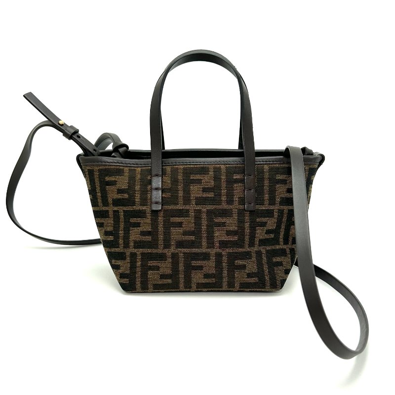 FENDI 經典老花FF手提肩背斜背包15*13*11 98新配件塵袋-4
