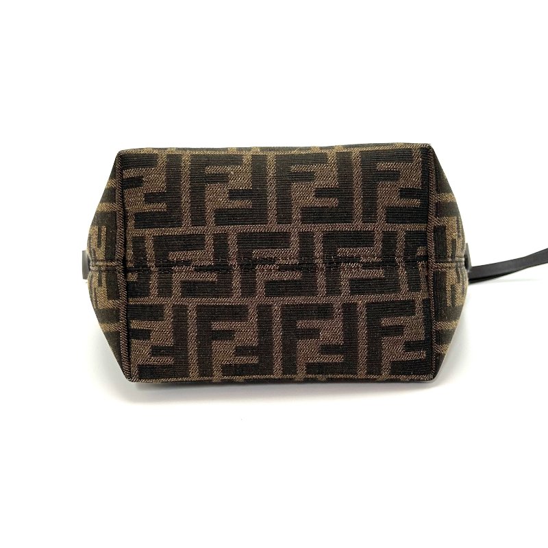 FENDI 經典老花FF手提肩背斜背包15*13*11 98新配件塵袋-5