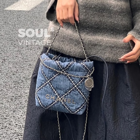 絕美百搭😍99新🈶購證✨Chanel香奈兒24P春夏系列牛仔格紋鏈條22bag迷你mini垃圾袋單肩斜挎包