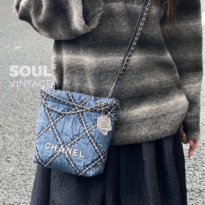 絕美百搭😍99新🈶購證✨Chanel香奈兒24P春夏系列牛仔格紋鏈條22bag迷你mini垃圾袋單肩斜挎包-3