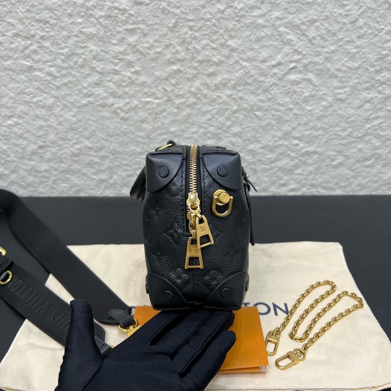98新LV路易威登Petite Malle Souple系列黑色全皮軟盒子-2