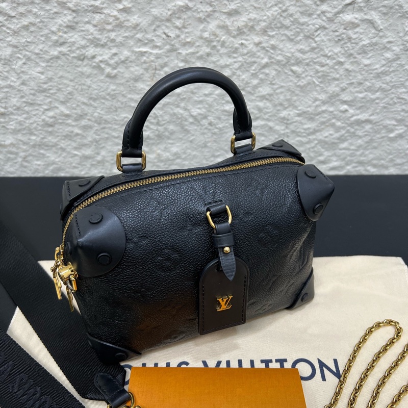 98新LV路易威登Petite Malle Souple系列黑色全皮軟盒子-5