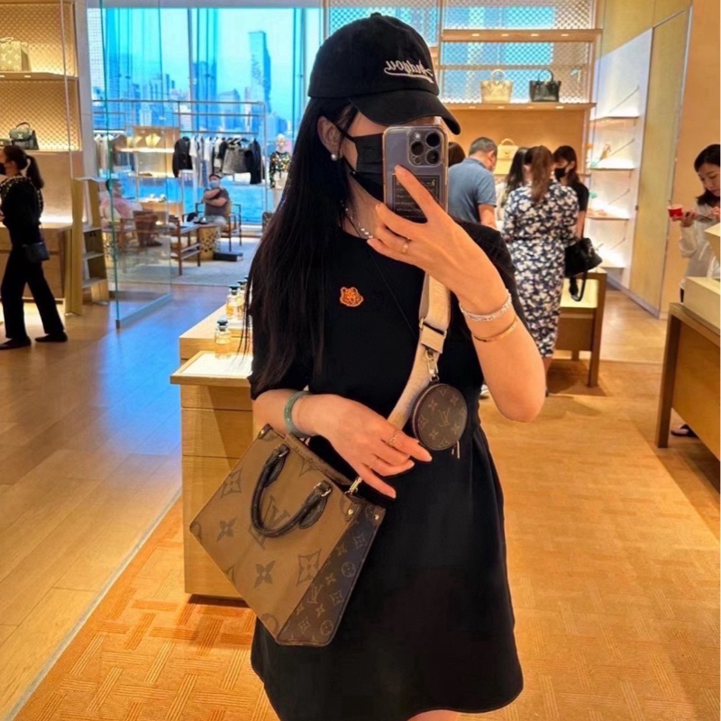 99新LV路易威登經典老花Onthego 小號托特包-8