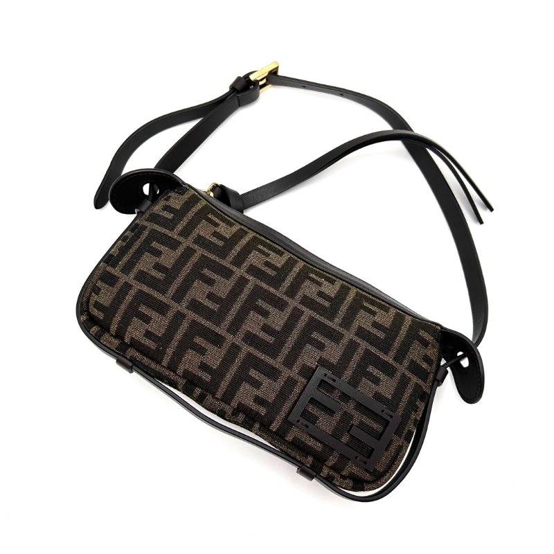 FENDI 經典老花腋下包 21.5*11.5*4 98新配件塵袋-4