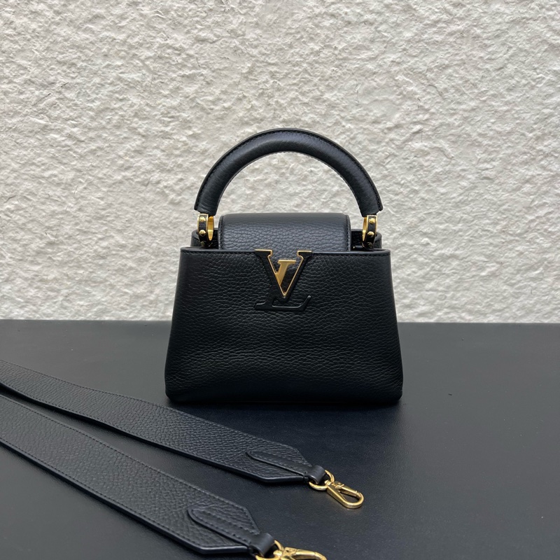 99新LV路易威登Capuciness mini黑色金扣手提包-0