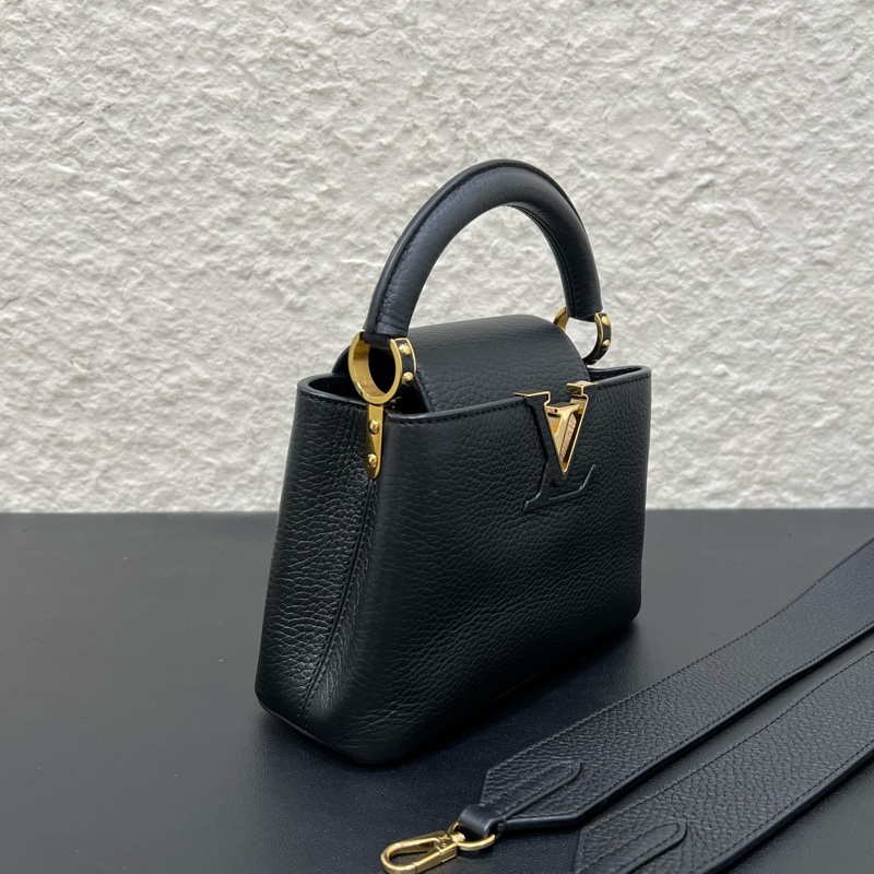 99新LV路易威登Capuciness mini黑色金扣手提包-2