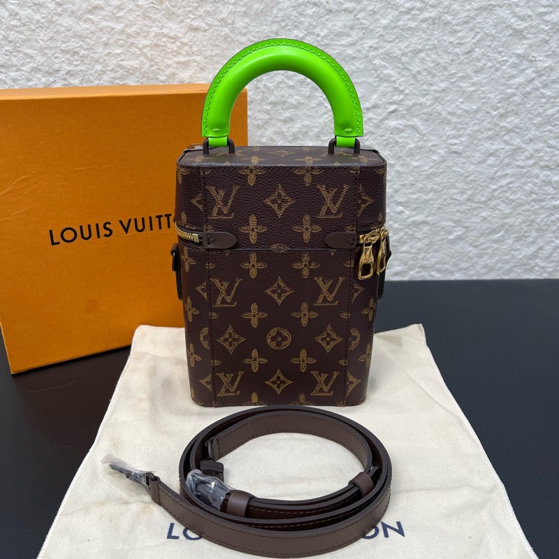 LV路易威登秀款盒子包soft trunk新款限量斜挎包男女通用-1