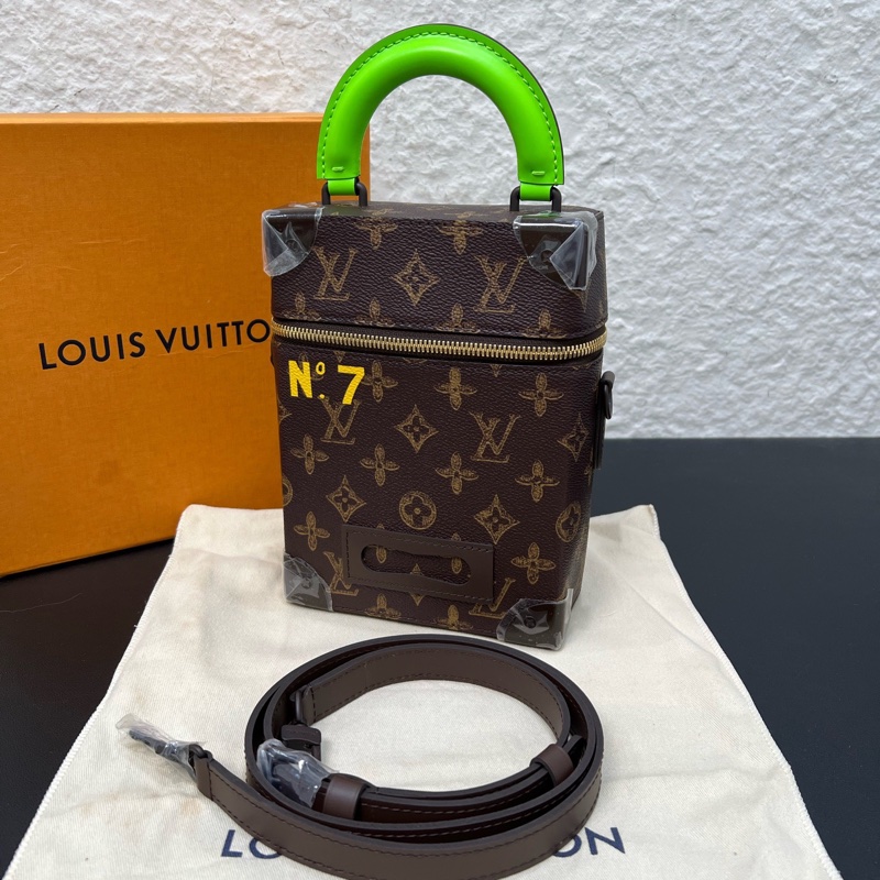 LV路易威登秀款盒子包soft trunk新款限量斜挎包男女通用-6