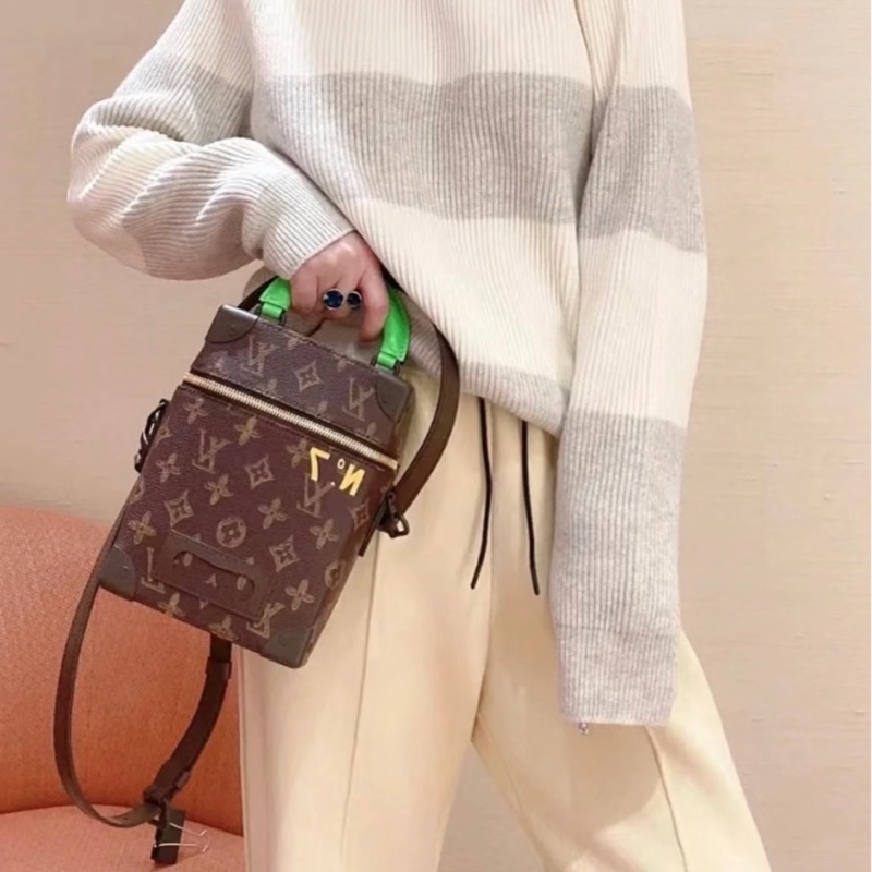LV路易威登秀款盒子包soft trunk新款限量斜挎包男女通用-7