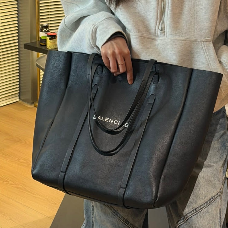 Balenciaga巴黎世家經典黑牛皮Logo標誌托特包-8