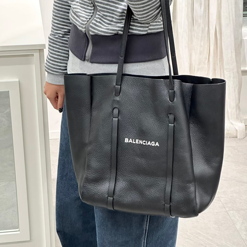 Balenciaga巴黎世家經典黑牛皮Logo標誌托特包-16