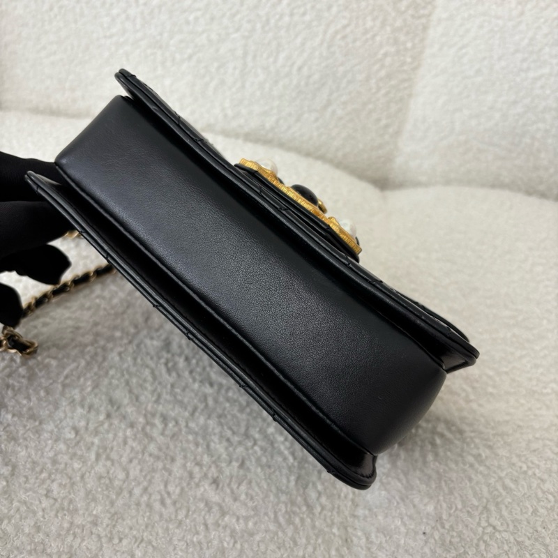 99新✨Chanel香奈兒 巴洛克扣牛皮珍珠小方包斜挎包 金扣30開💛正品-3