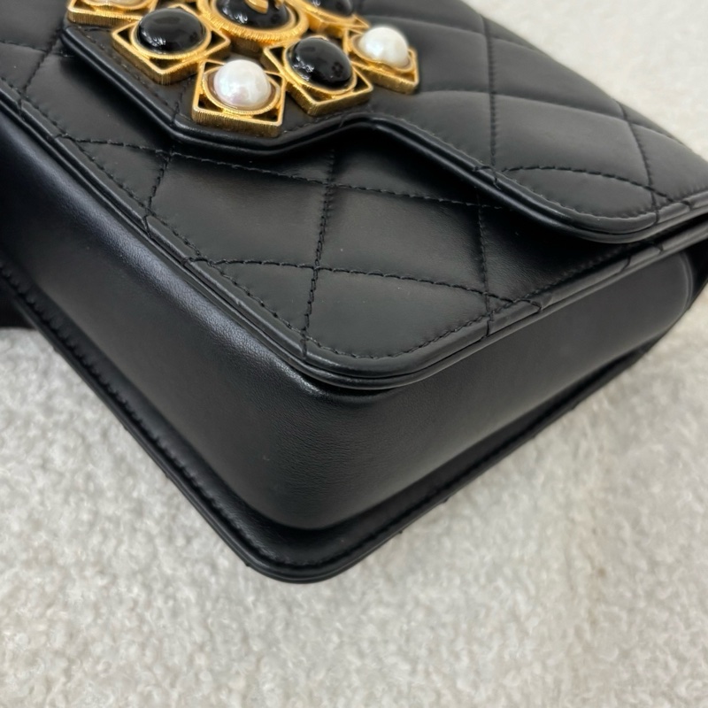 99新✨Chanel香奈兒 巴洛克扣牛皮珍珠小方包斜挎包 金扣30開💛正品-7