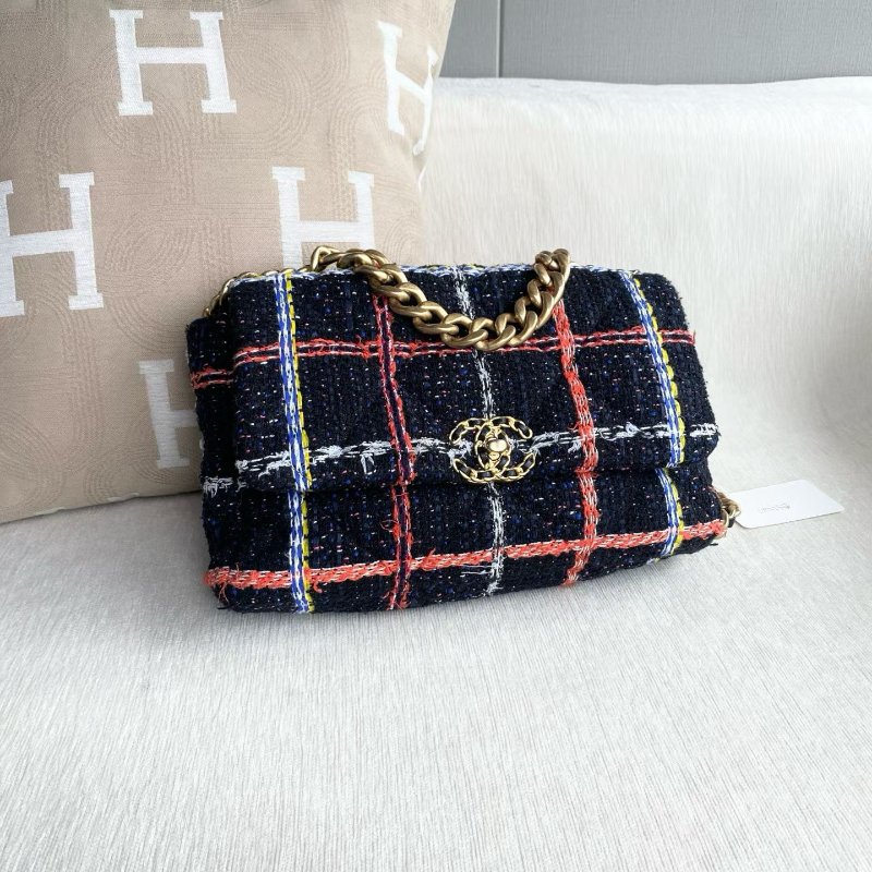Chanel 粗花呢毛呢19bag 金扣 31*19*10 99新配件塵袋-2