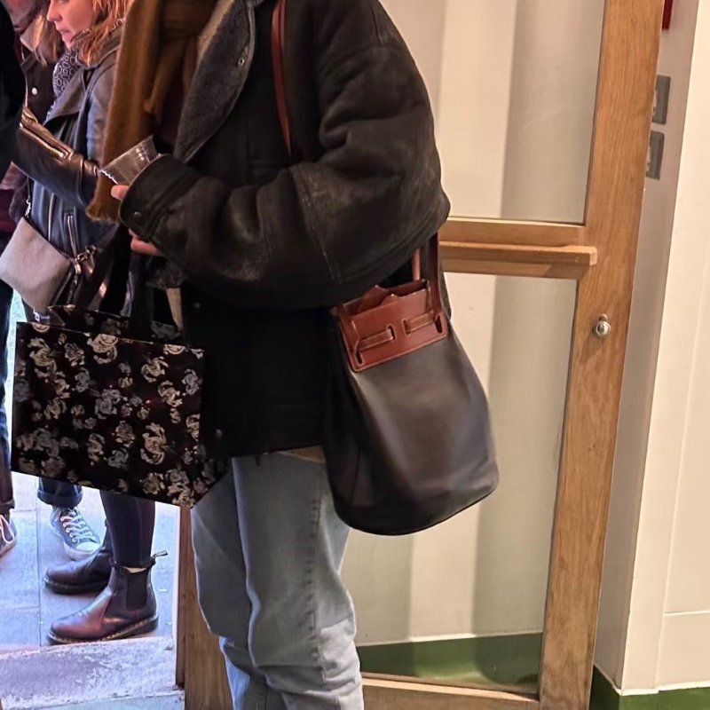 Loewe lazo雙肩帶水桶包斜背包 棕褐色拼焦糖色 23*28*17 98新配件塵袋-0
