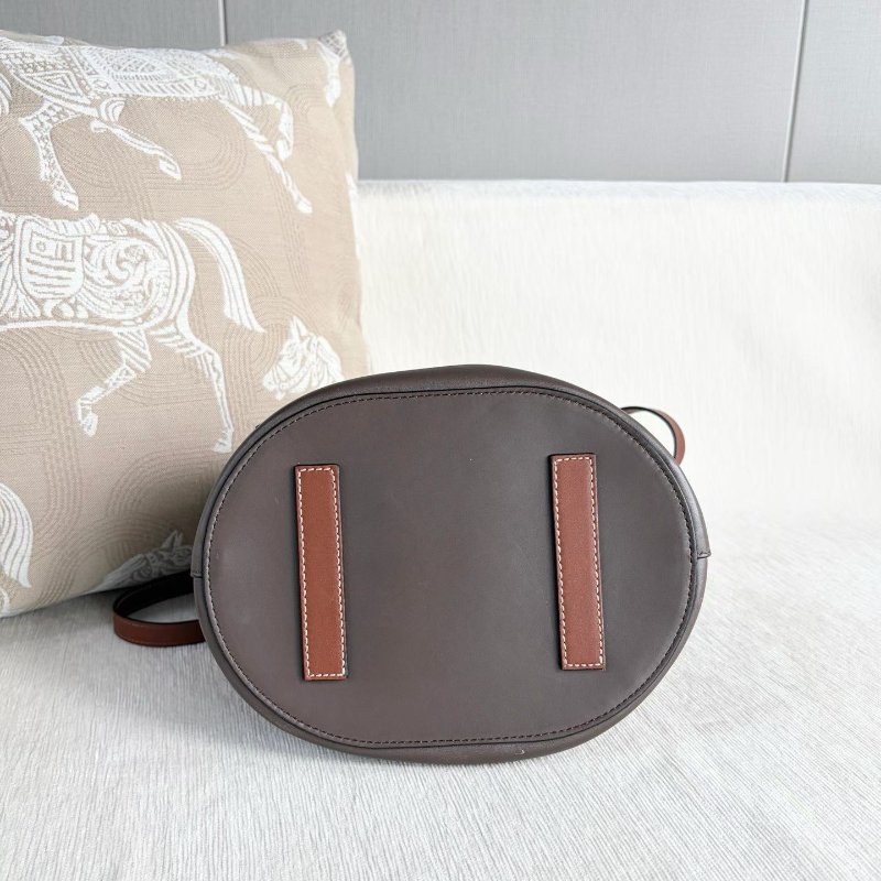 Loewe lazo雙肩帶水桶包斜背包 棕褐色拼焦糖色 23*28*17 98新配件塵袋-7