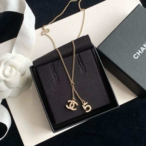 Chanel彩鑽雙C數字項鍊 06A